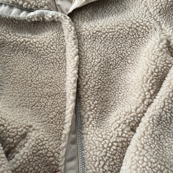H&M Sherpa full zip jacket - Picture 2 of 5